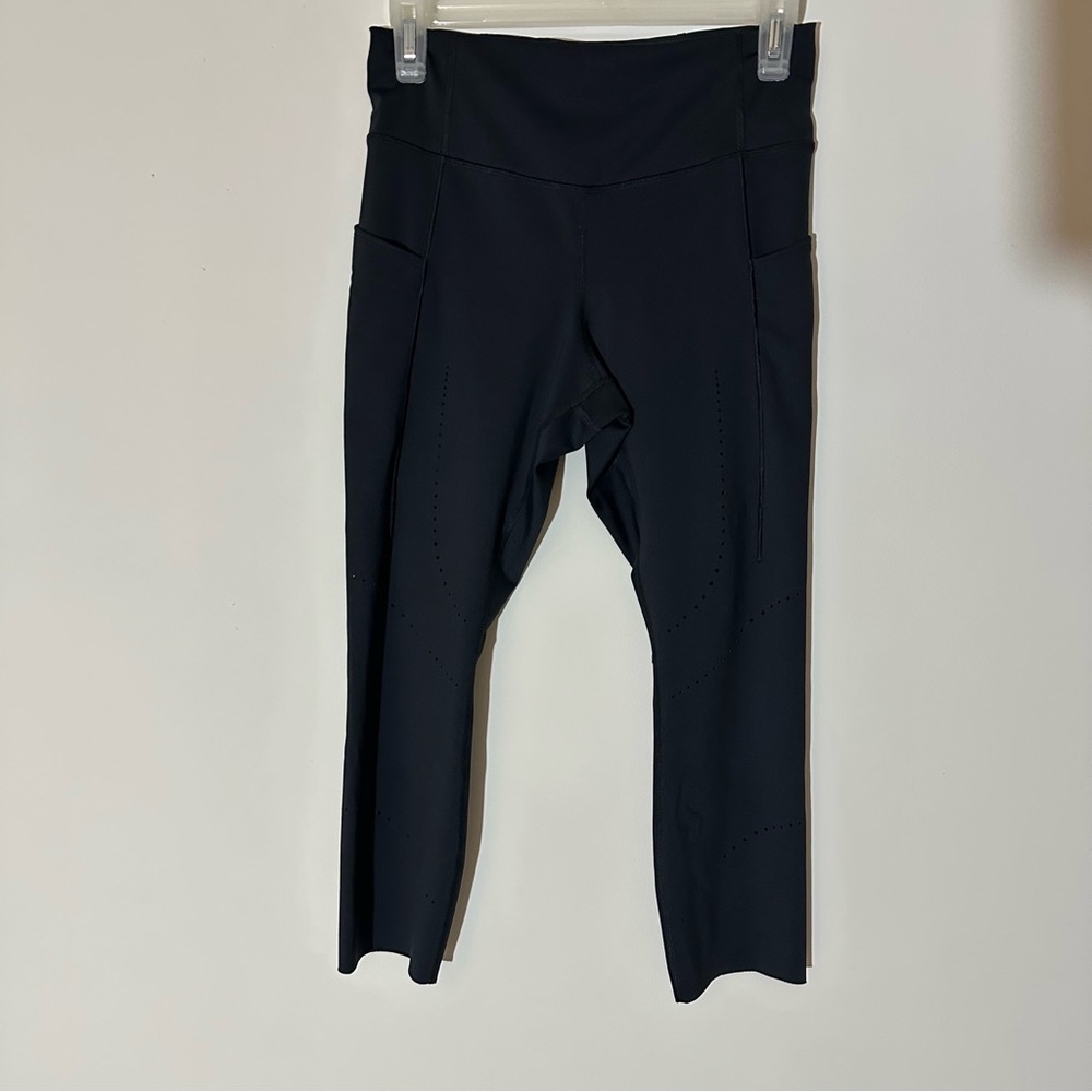 Brooks Method 3/4 Crop Tight in Black